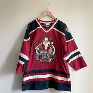 Y2K GRUMPY Walt Disney Hockey Jersey.